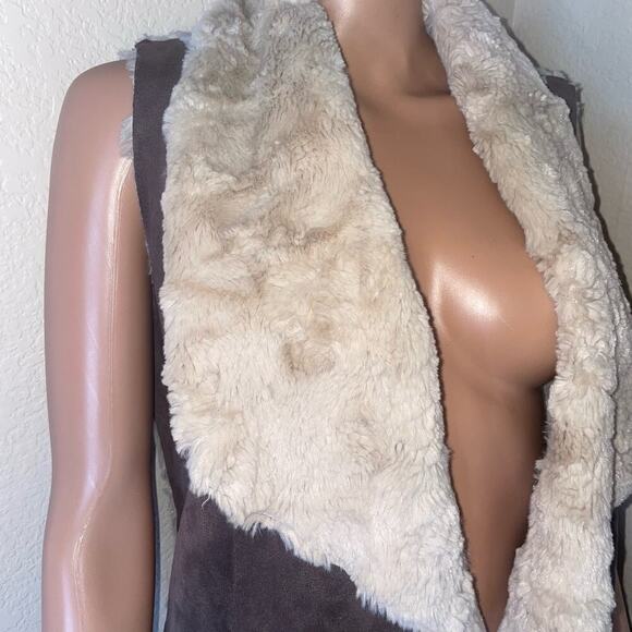 OnTheLand furry vest faux suede sleeveless sherpa comfort SZ M fuzzy comfort - Picture 5 of 12
